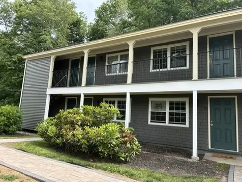 131 Cricketbrook Avenue Dover NH 03820