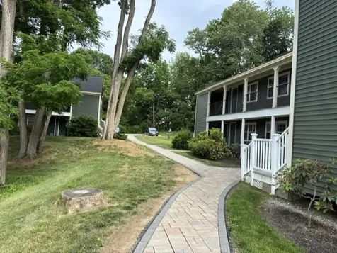 131 Cricketbrook Avenue Dover NH 03820
