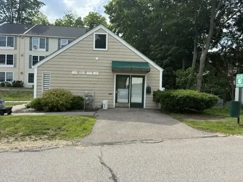 131 Cricketbrook Avenue Dover NH 03820