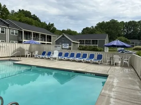131 Cricketbrook Avenue Dover NH 03820
