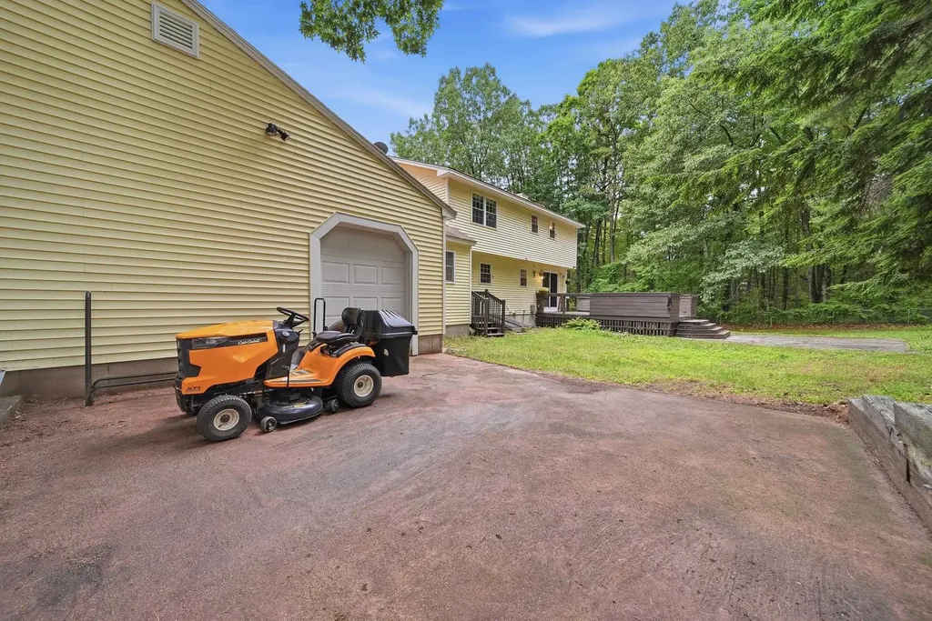 25 Camp Sargent Road Merrimack NH 03054