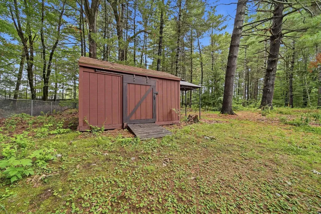 25 Camp Sargent Road Merrimack NH 03054