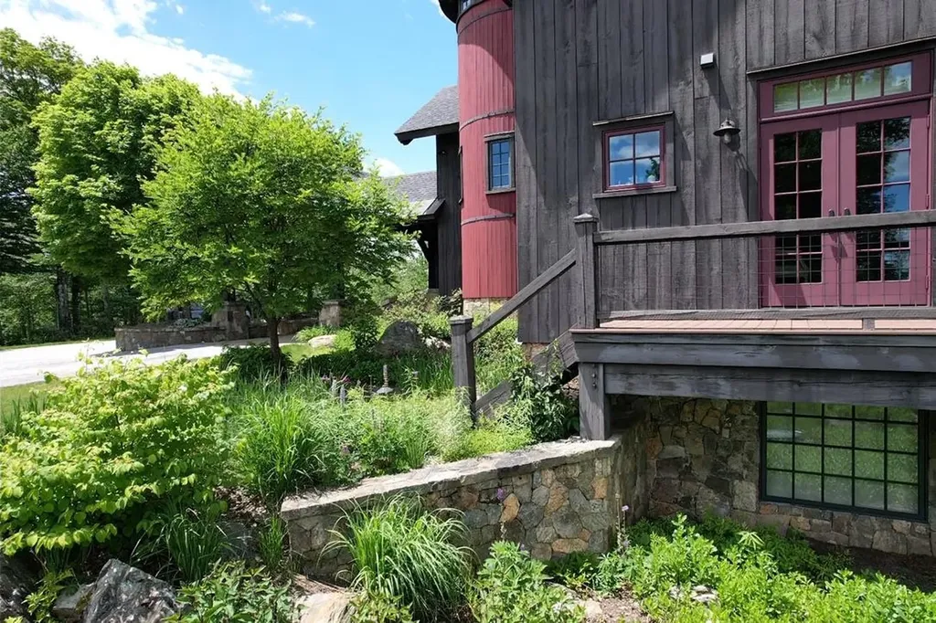 816 Black Bear Road Jamaica VT 05343