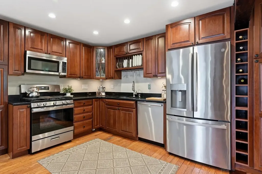 25 Bonair Avenue Hampton NH 03842