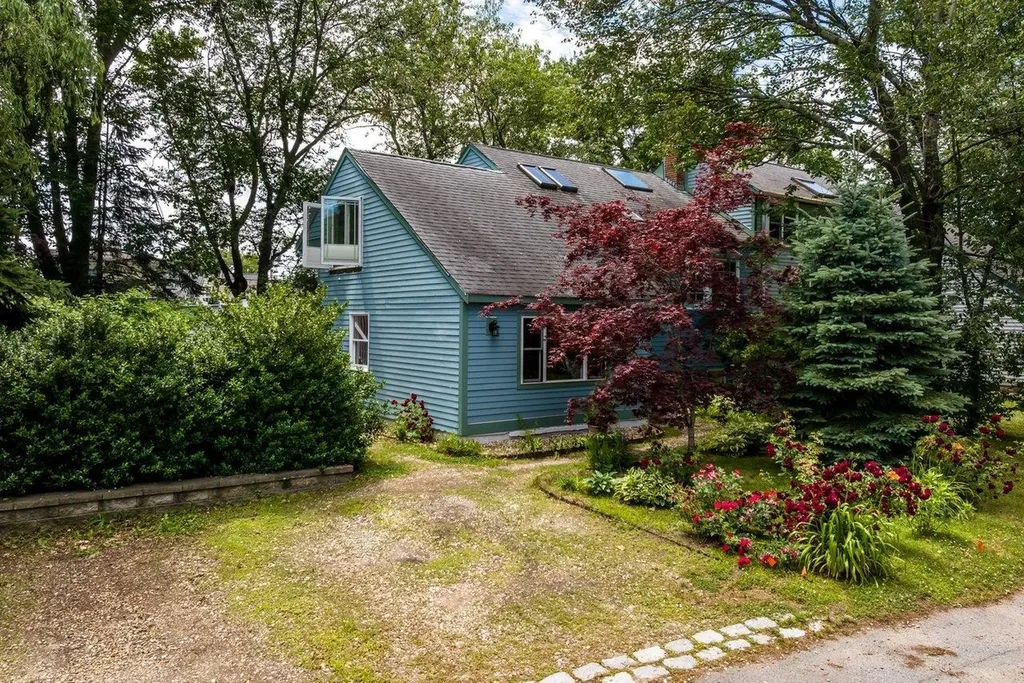 25 Bonair Avenue Hampton NH 03842