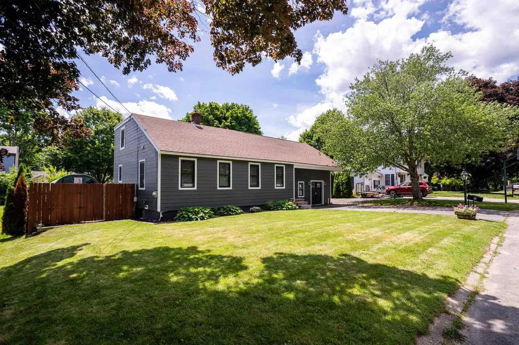 30 Elmview Circle Dover NH 03820