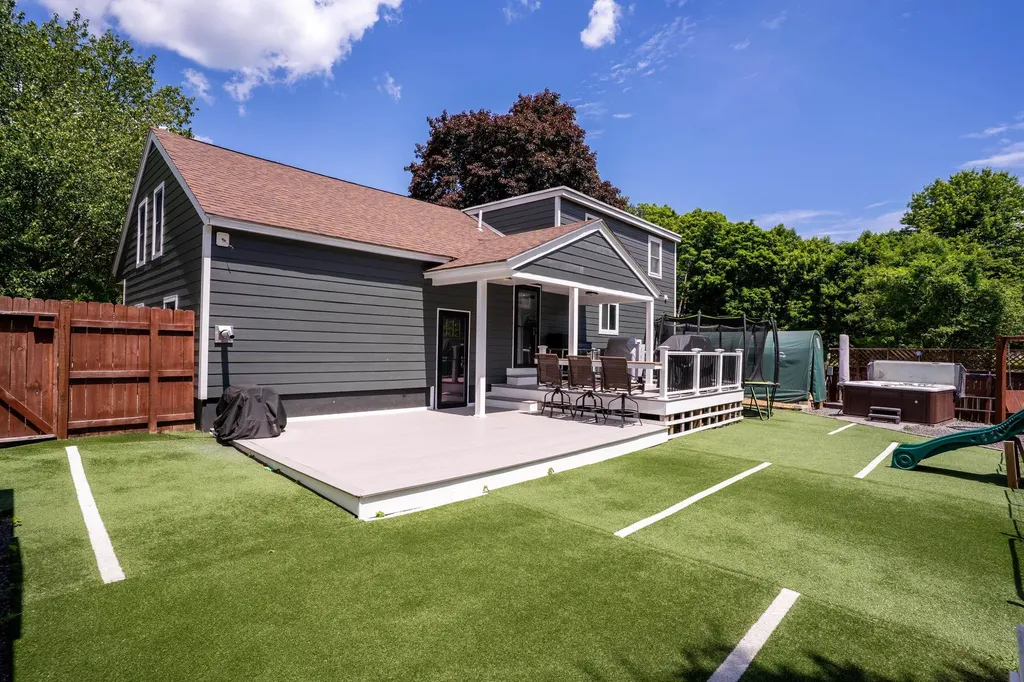 30 Elmview Circle Dover NH 03820