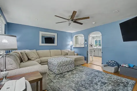 30 Elmview Circle Dover NH 03820