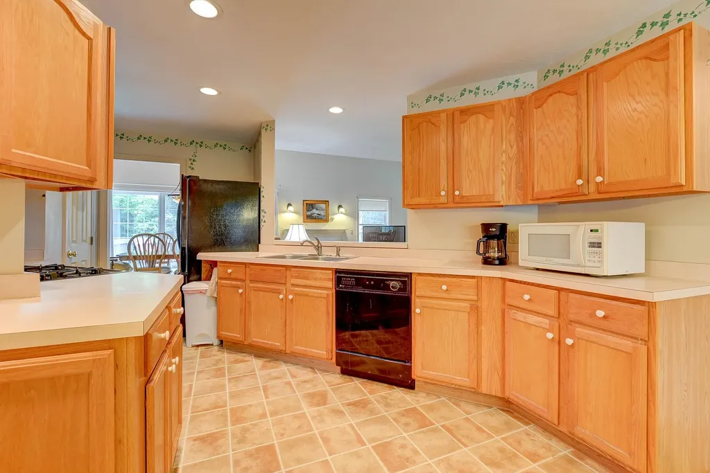 407 Dandiview Road Conway NH 03860