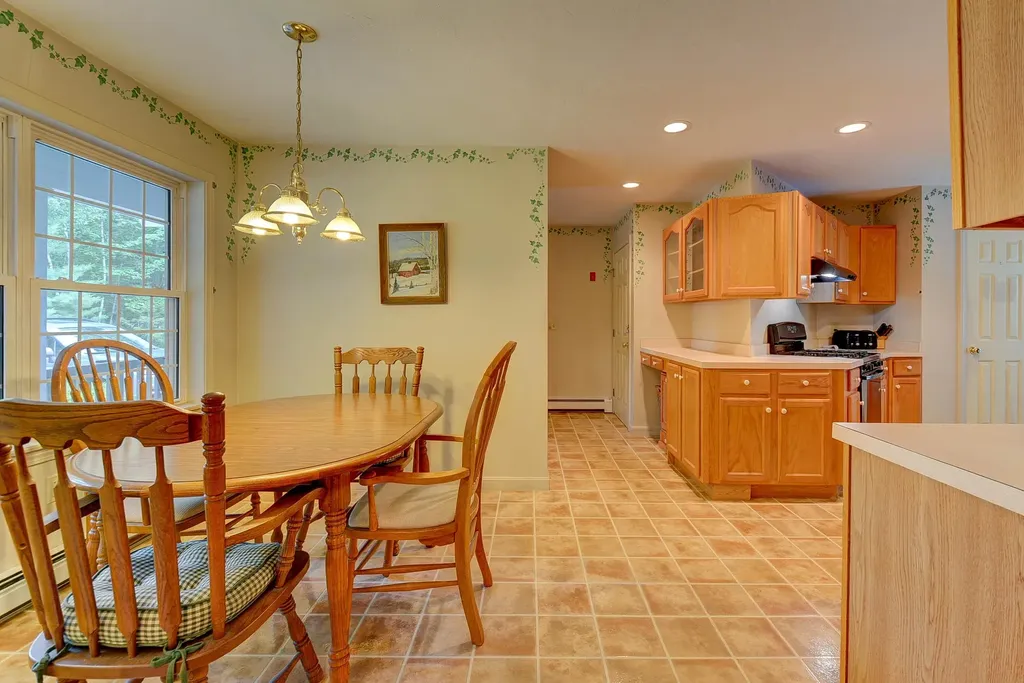 407 Dandiview Road Conway NH 03860