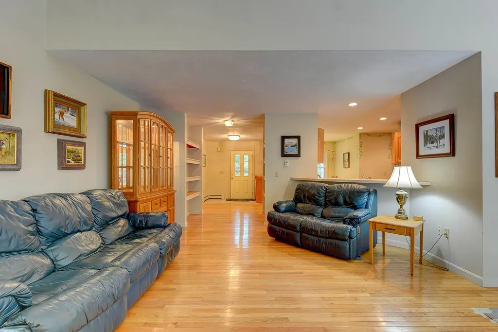 407 Dandiview Road Conway NH 03860