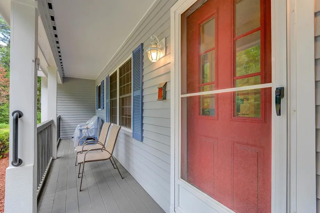 407 Dandiview Road Conway NH 03860