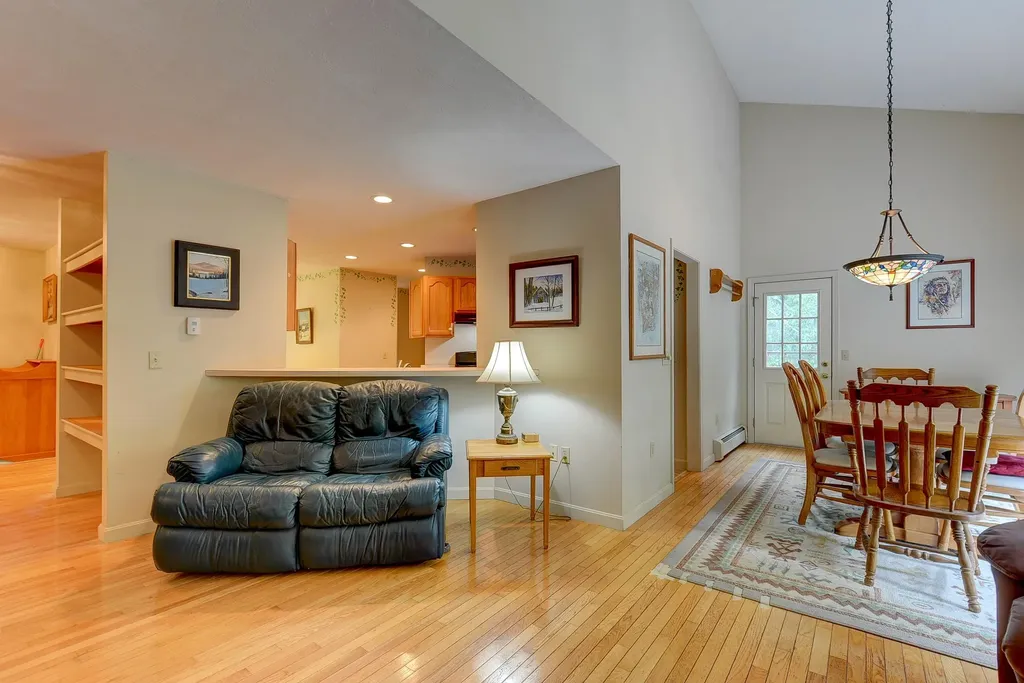 407 Dandiview Road Conway NH 03860