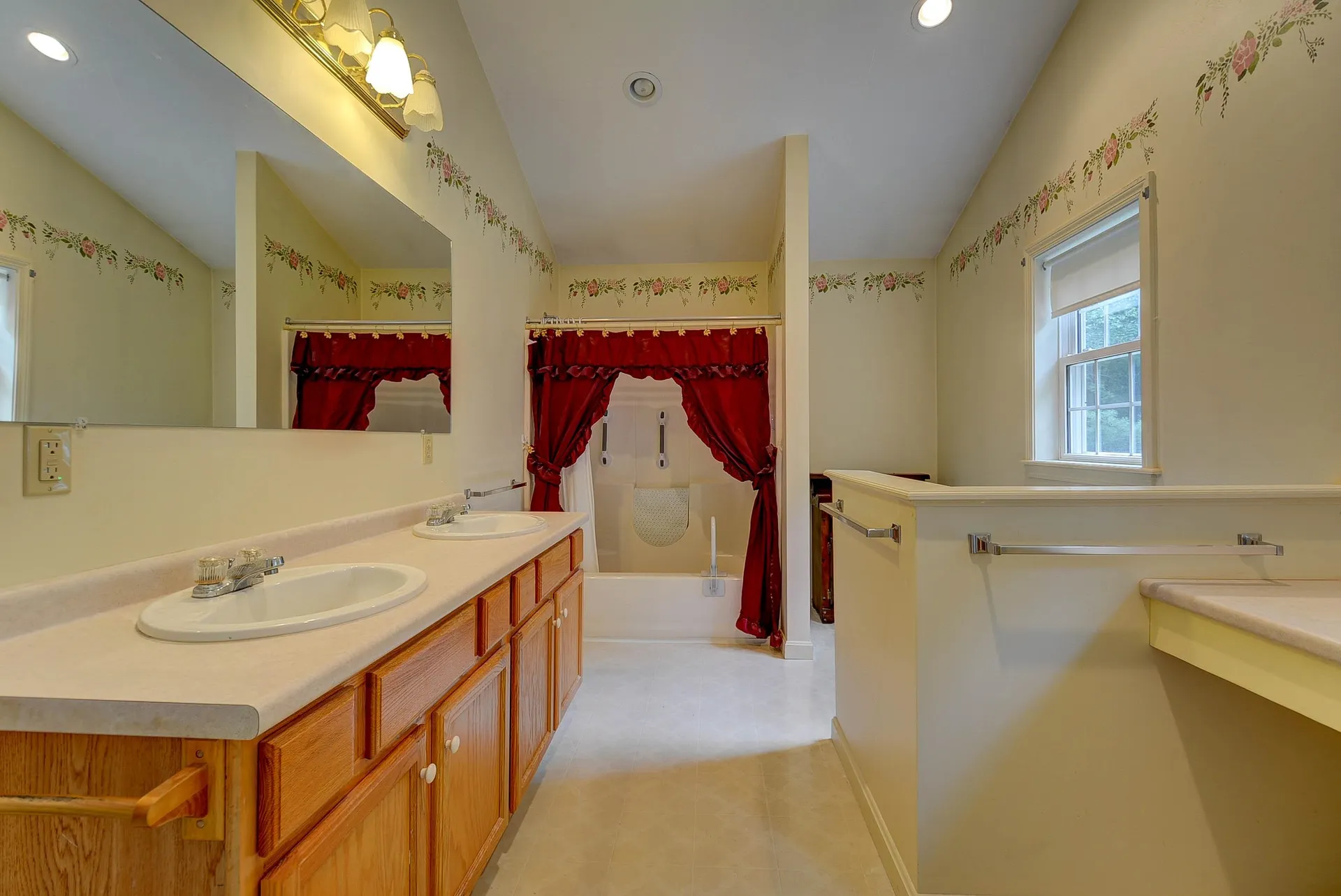 407 Dandiview Road Conway NH 03860