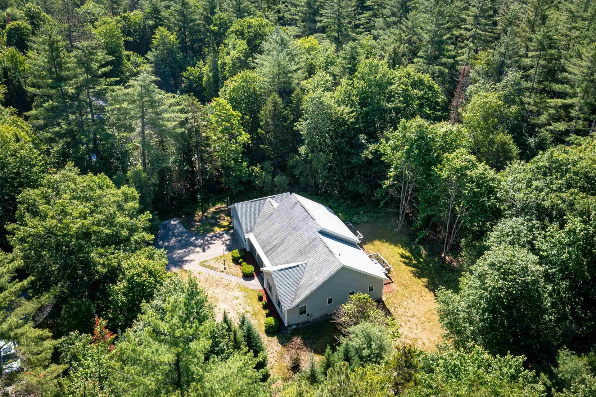 407 Dandiview Road Conway NH 03860
