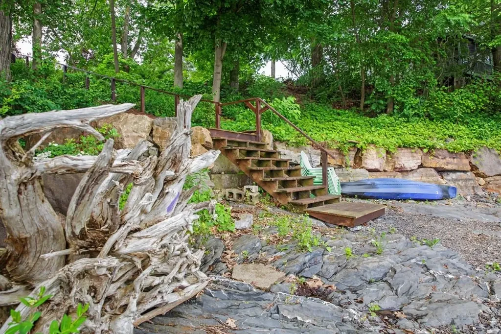 1702 Porters Point Road Colchester VT 05446