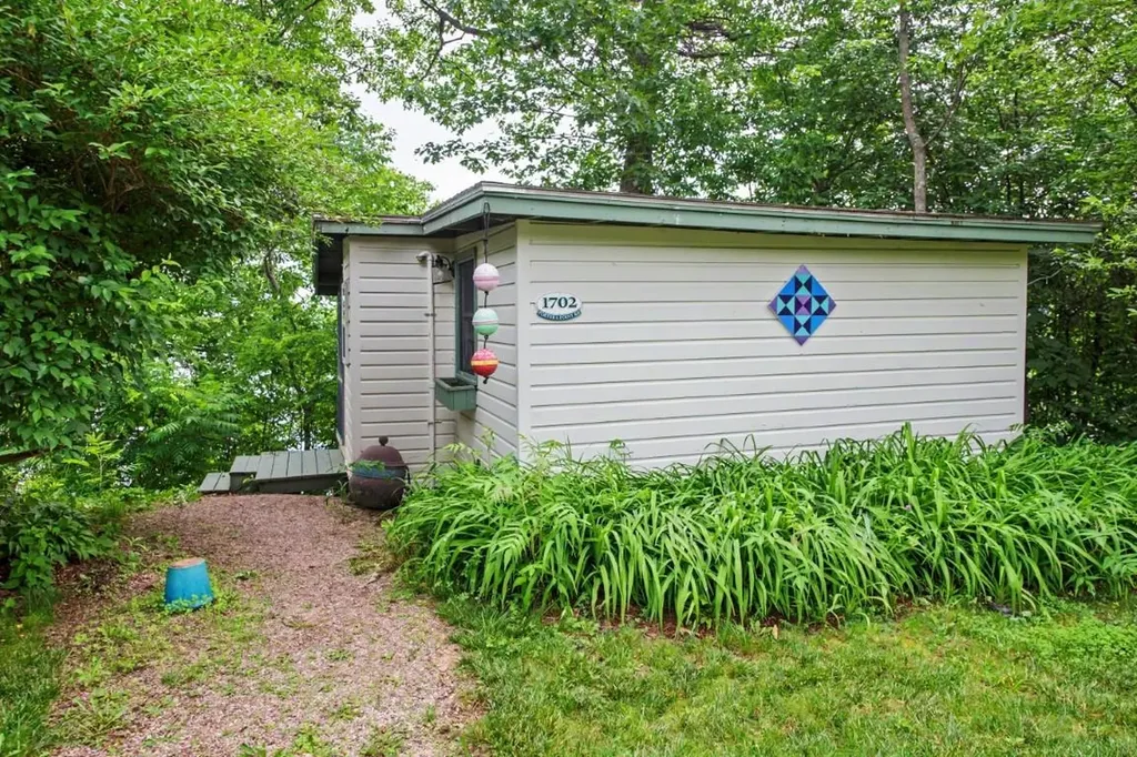 1702 Porters Point Road Colchester VT 05446
