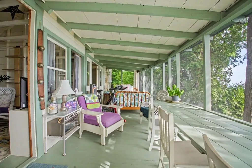 1702 Porters Point Road Colchester VT 05446