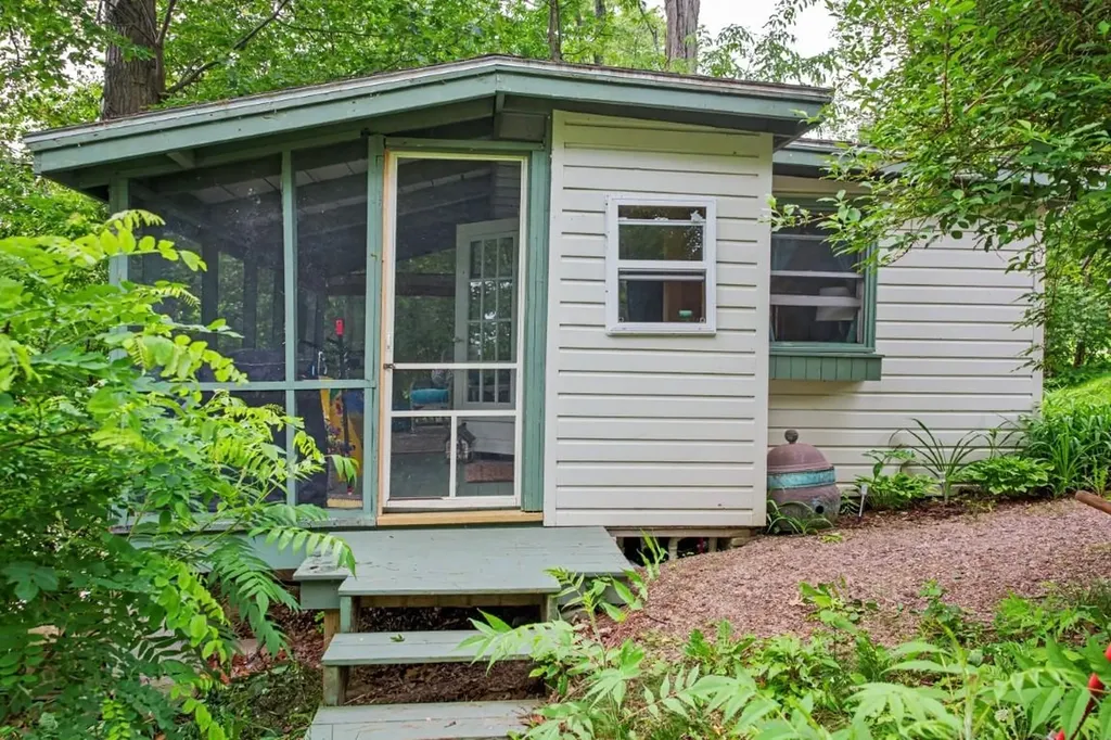 1702 Porters Point Road Colchester VT 05446