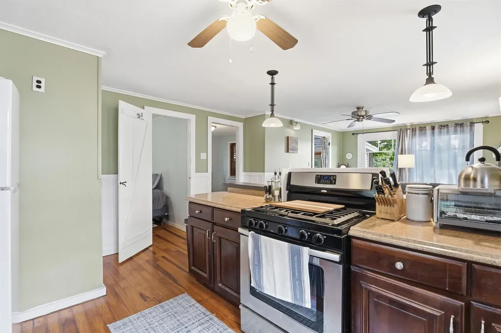 32 N Shore Road Sandown NH 03873
