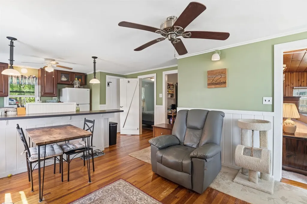 32 N Shore Road Sandown NH 03873