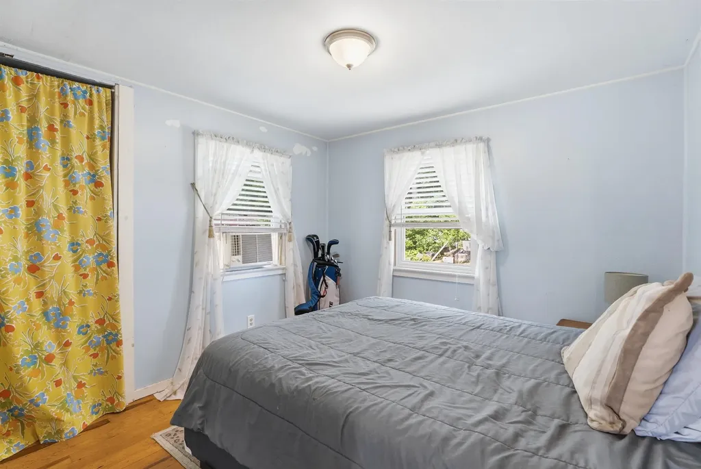32 N Shore Road Sandown NH 03873
