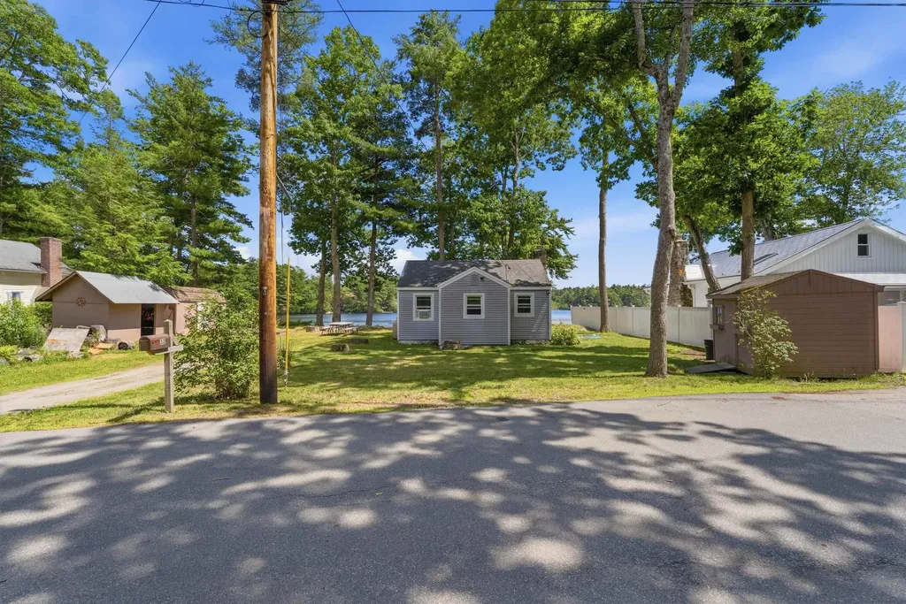 32 N Shore Road Sandown NH 03873