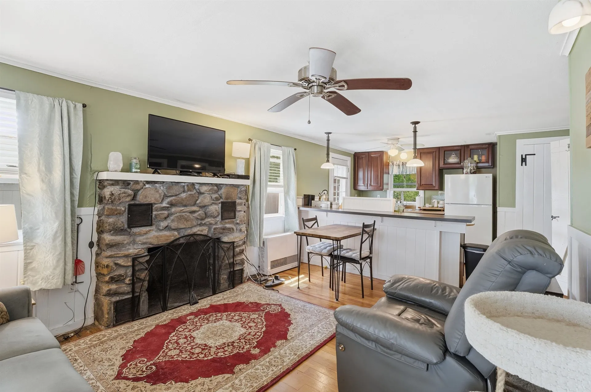 32 N Shore Road Sandown NH 03873