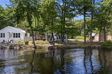 32 N Shore Road Sandown NH 03873