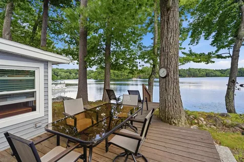 32 N Shore Road Sandown NH 03873