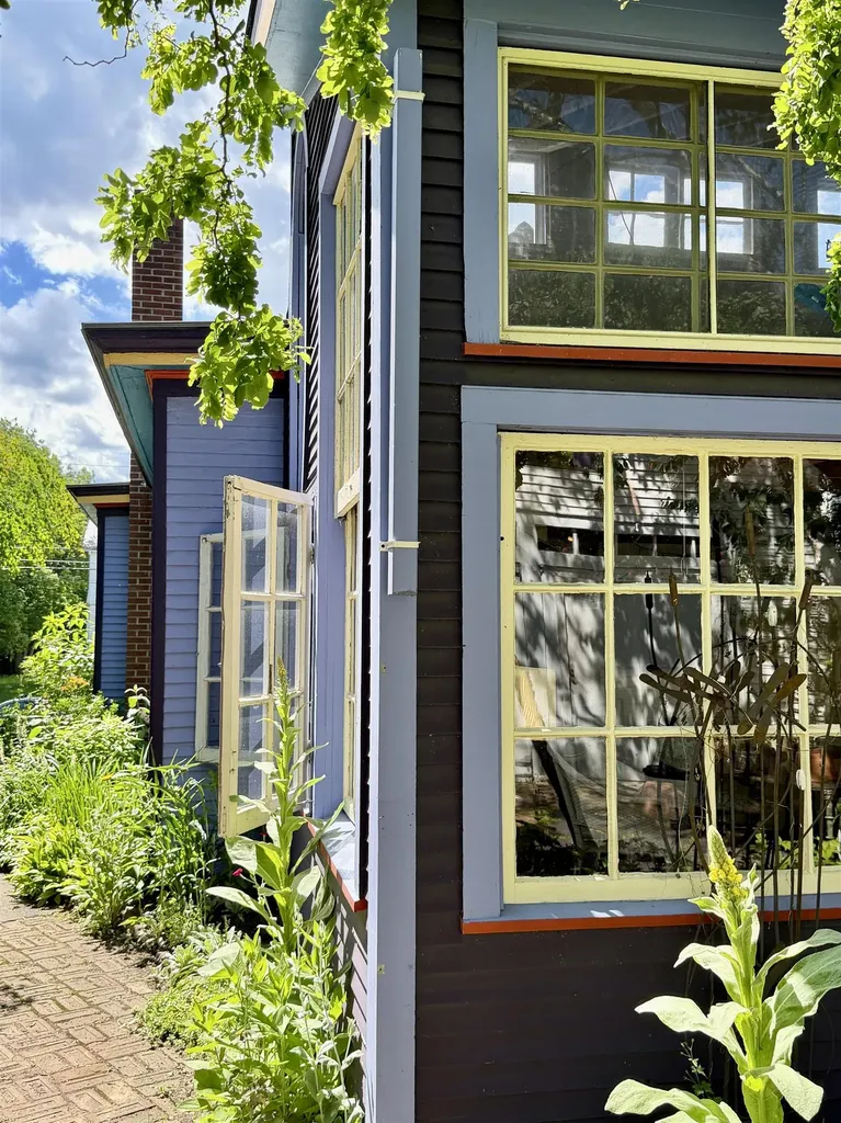 28 Murray Street Burlington VT 05401