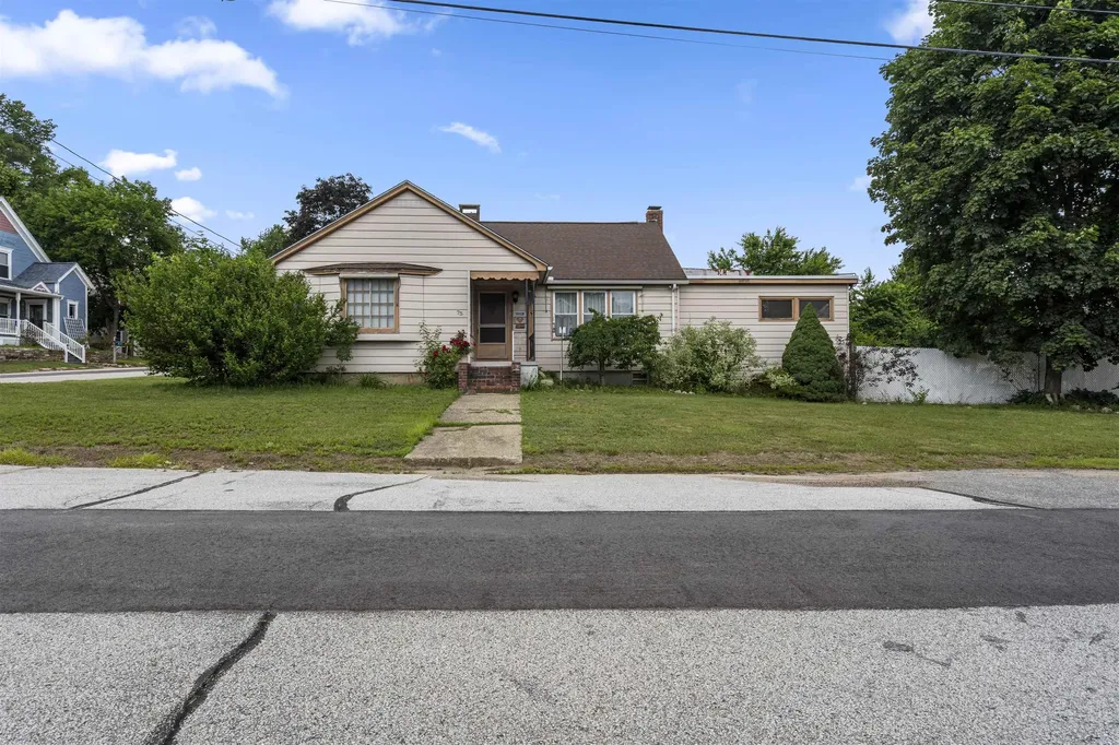 75 Dickey Street Manchester NH 03102