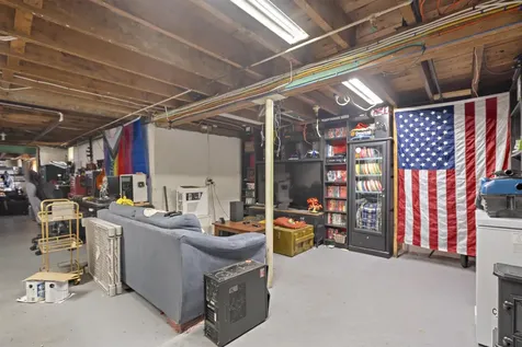 75 Dickey Street Manchester NH 03102
