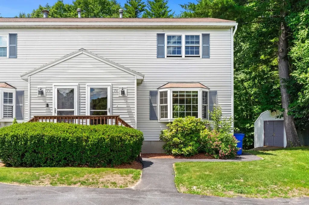 7B Belgian Court Goffstown NH 03045