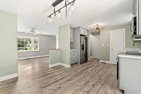 7B Belgian Court Goffstown NH 03045