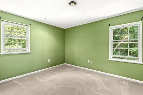 7B Belgian Court Goffstown NH 03045