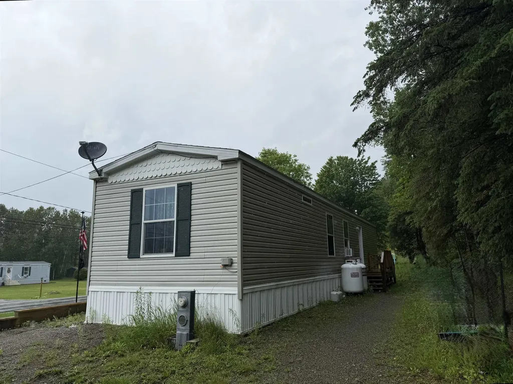 52 Nh Route 145 Route Colebrook NH 03576