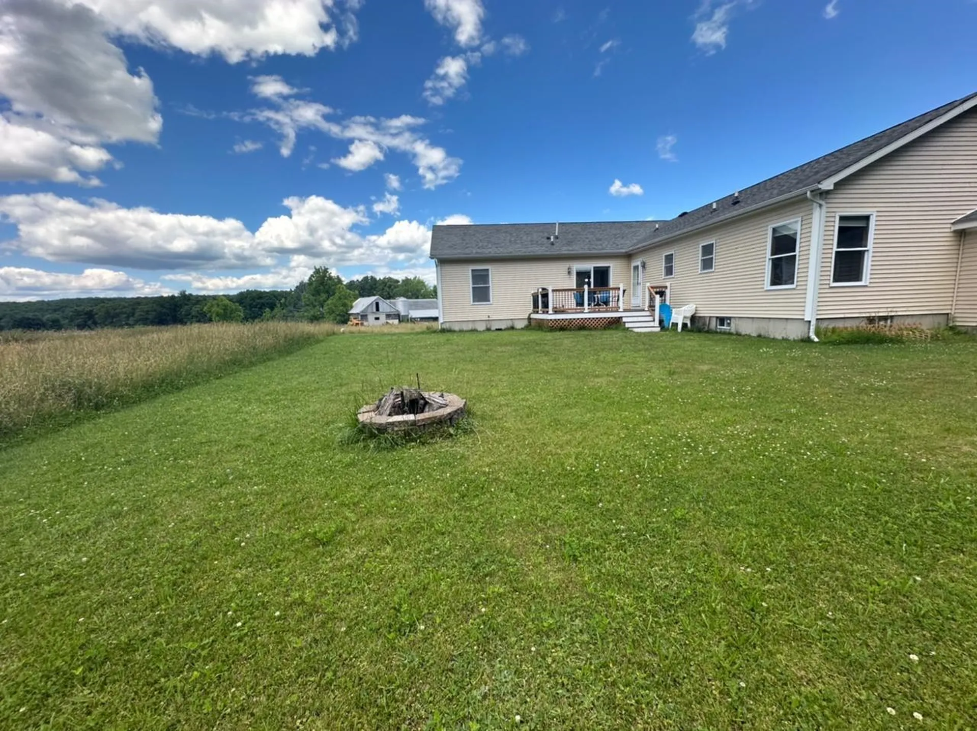 29 Jacob Avenue Hooksett NH 03106