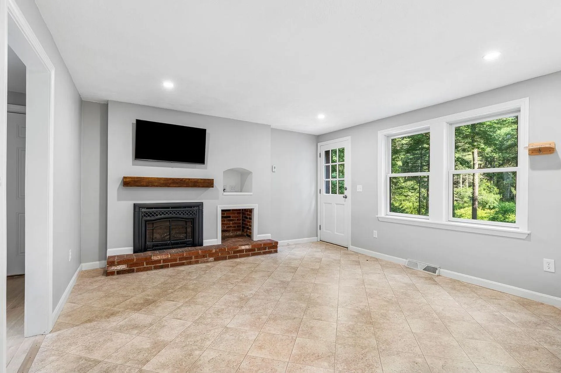 20 French Court Merrimack NH 03054