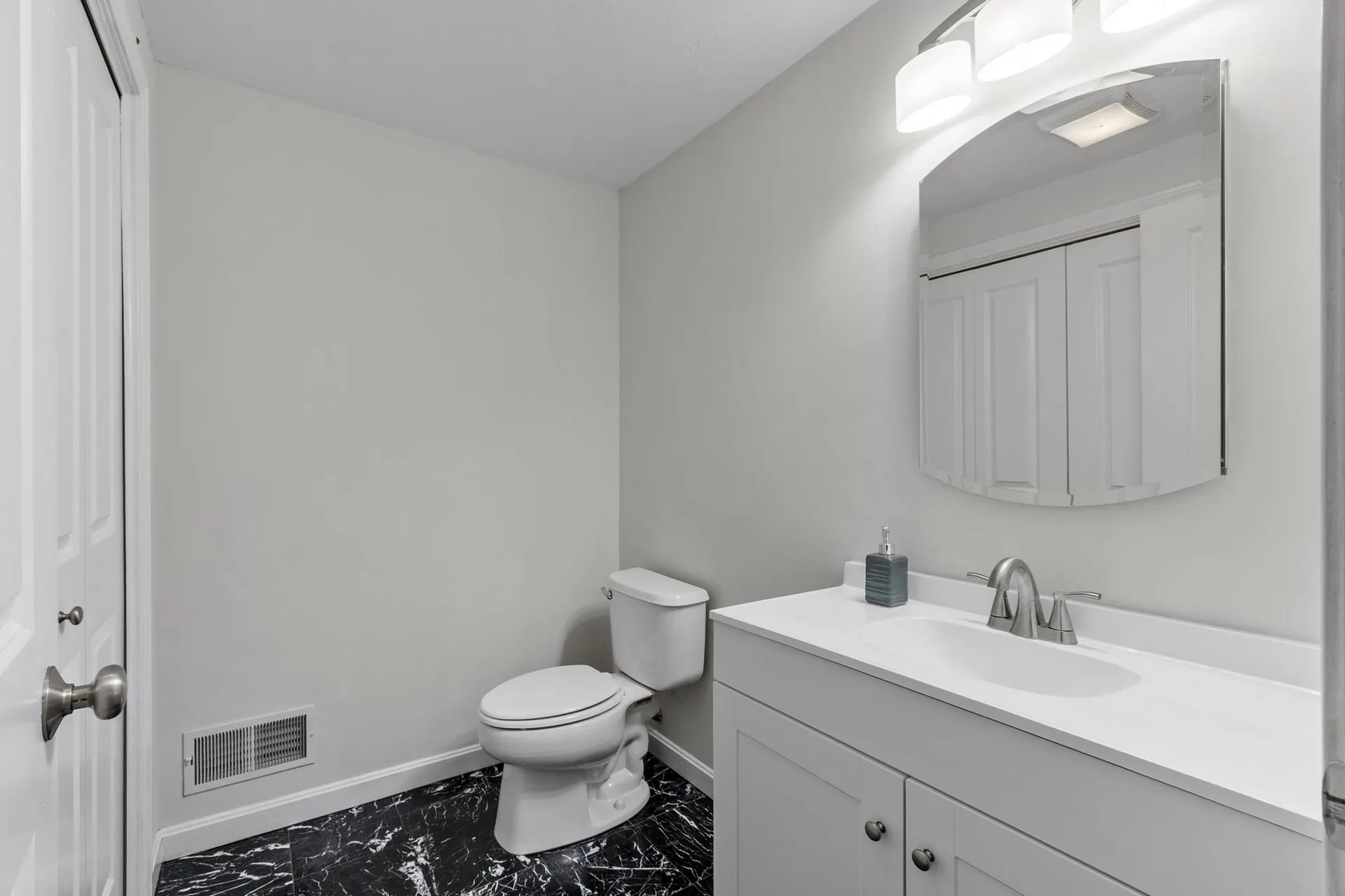 29 Cider Street Epping NH 03042