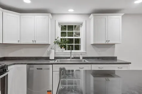 29 Cider Street Epping NH 03042