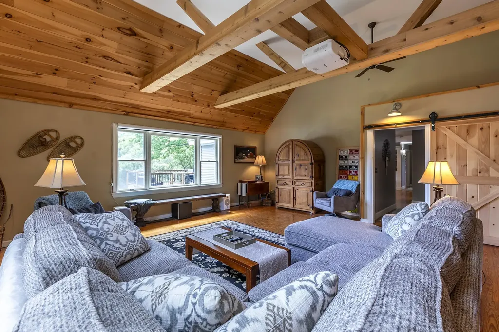 136 Yeaw Road Dover VT 05341