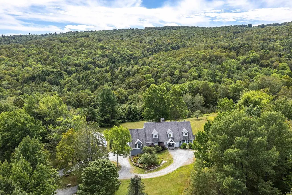 136 Yeaw Road Dover VT 05341