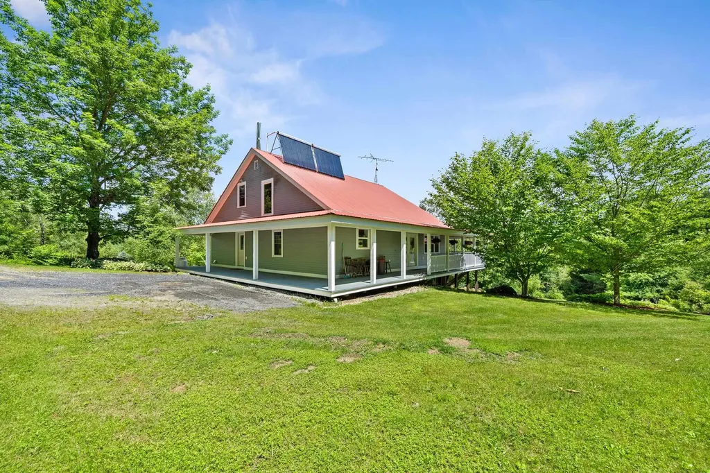1012 Hallstrom Road Northfield VT 05663