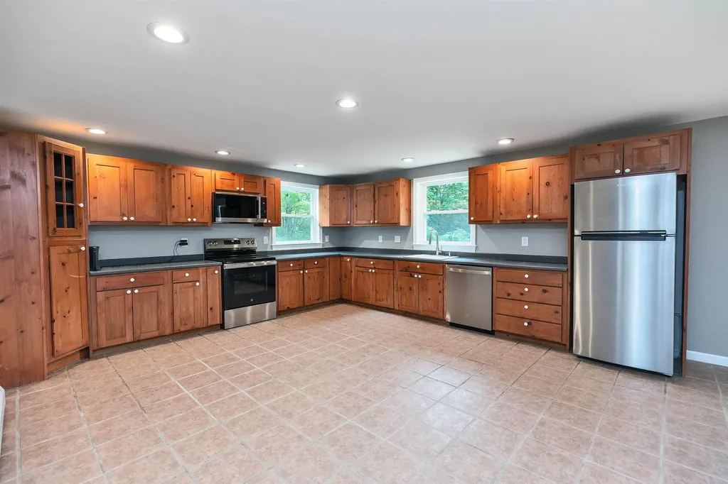 489 Greenfield Road Peterborough NH 03458