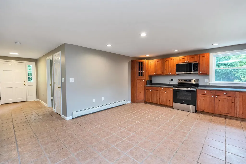 489 Greenfield Road Peterborough NH 03458
