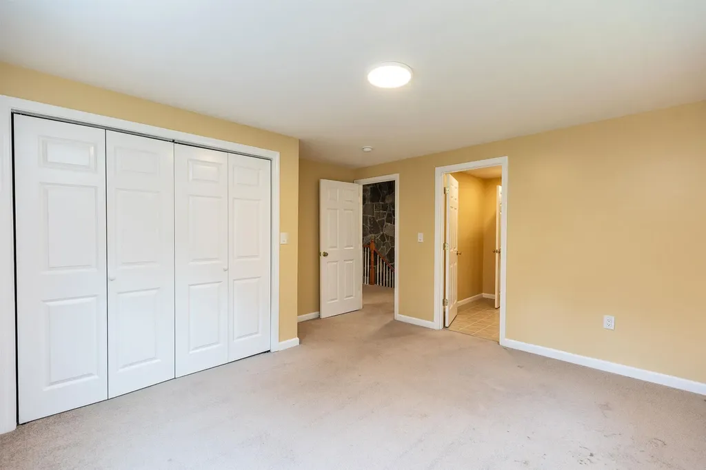 489 Greenfield Road Peterborough NH 03458