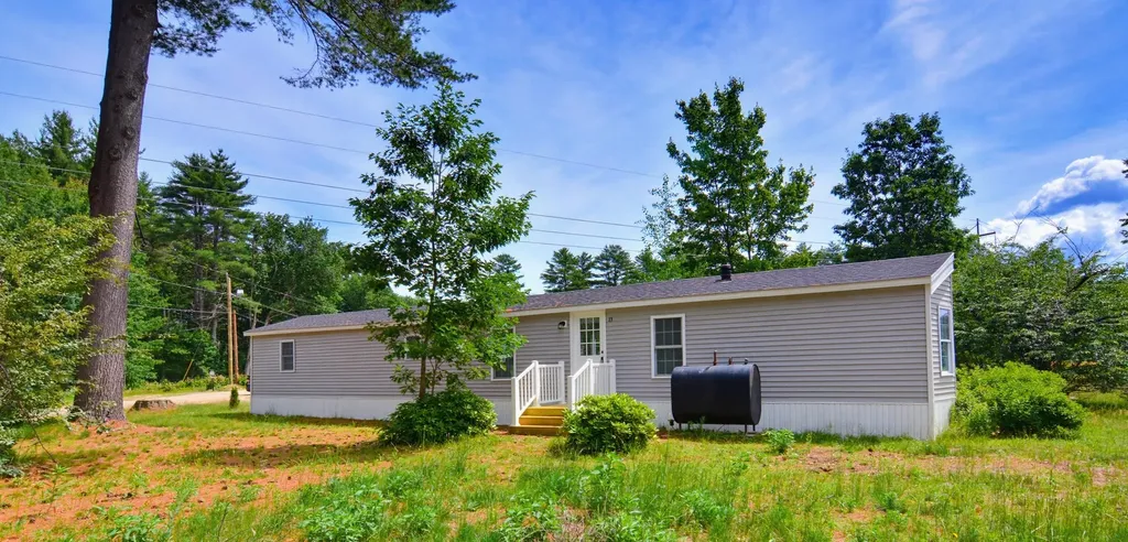 13 Keyes Farm Road Deering NH 03244