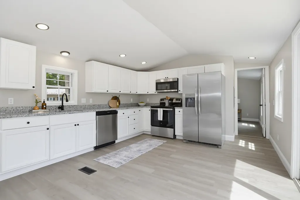 13 Keyes Farm Road Deering NH 03244