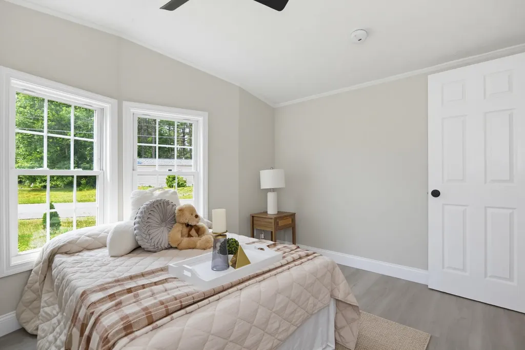 13 Keyes Farm Road Deering NH 03244